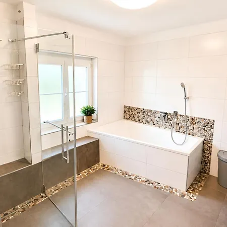 Apartment Großzügiges Mit Eigenem Bad Nähe Pferdezentrum *
