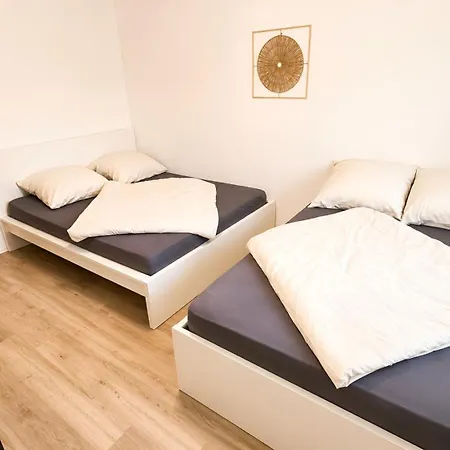 Großzügiges Mit Eigenem Bad Nähe Pferdezentrum
