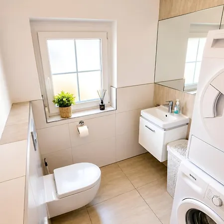 Großzügiges Mit Eigenem Bad Nähe Pferdezentrum Apartment *