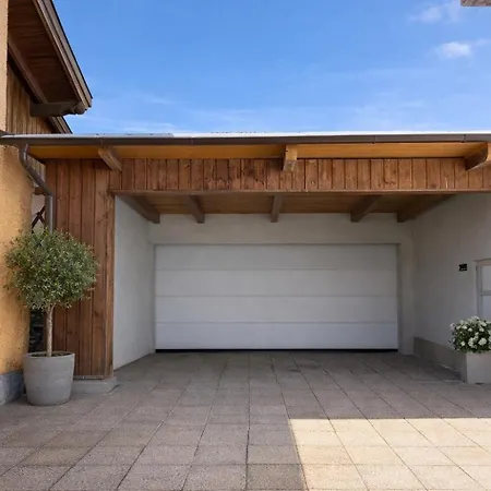 Großzügiges Mit Eigenem Bad Nähe Pferdezentrum Apartment *